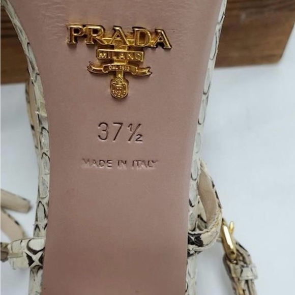 Prada high heels - Picture 5 of 5